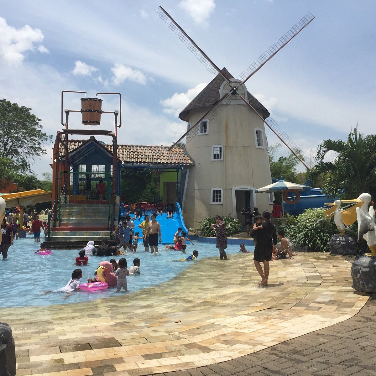 Amsterdam Waterpark windmill landmark in Pasar Kemis